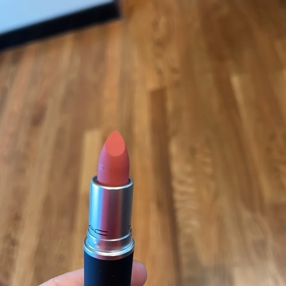 MAC COSMETICS POWDER KISS LIPSTICK stay curious one count new in box